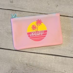 🍕 Ipsy vacation theme Escape Island make up bag☀️🌷💧 💕 ✨️ 🍎🍋🧁☃️🦋🐯🐠🍬🍿